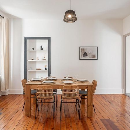 Appartement Spacieux Et Chaleureux Coeur De Ville Chambery Luaran gambar