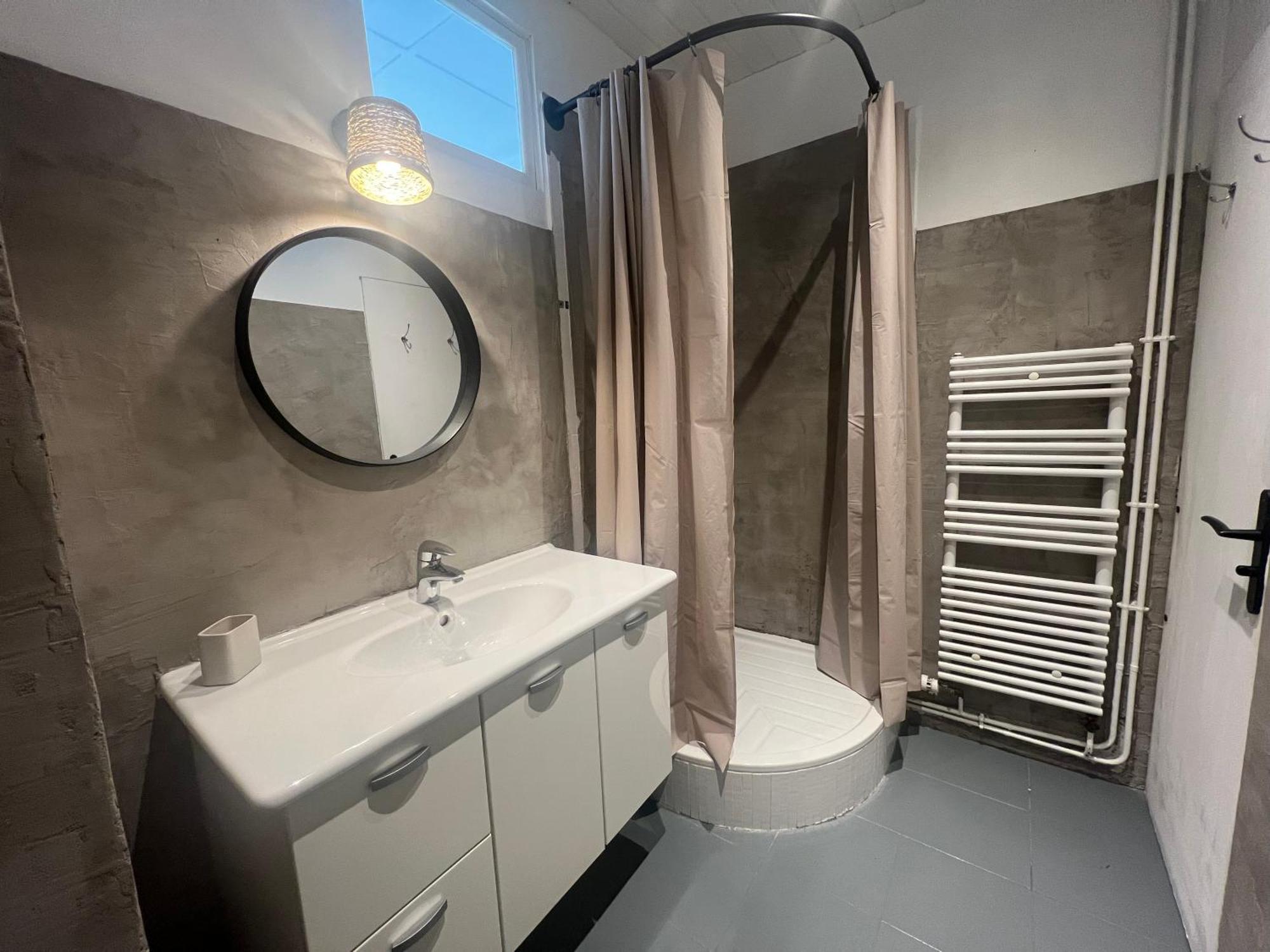 Appartement Spacieux Et Chaleureux Coeur De Ville Chambery Luaran gambar